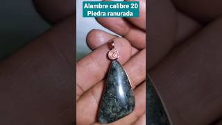 cómo hacer un DIJE con alambre Elaborando un colgante sencillo engarse para piedra ranurada 😃 [upl. by Nahama]