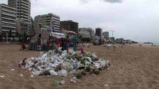 La plage dIpanema à Rio transformée en décharge [upl. by Iel]