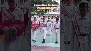 Penampilan Perdana Paskibraka Kelas 4 SD  Semoga kelak mereka menjadi Paskibraka Nasional [upl. by Suhcnip800]