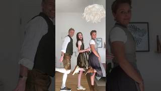 Dirndl und Lederhosen outfit check [upl. by Merth]