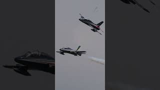 Formation Break Three Aermacchi MB339 of Frecce Tricolori Land short shorts [upl. by Adao]