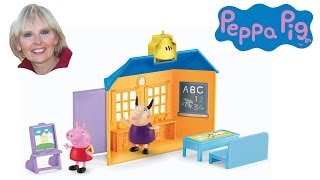 ♥♥ Peppa Pig School House Playset [upl. by Orimisac]