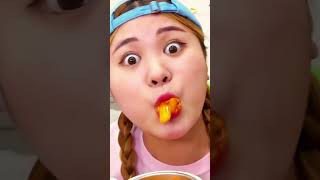 뿌링클 치킨 치즈볼 전메뉴 먹방MUKBANG BHC BBURINKLE FRIED CHICKEN EATING REAL SOUND HIU 하이유 viral viralvideo [upl. by Eelaras]