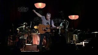 Paul Simon singing NEW LYRICS for Diamonds on the soles of her shoes [upl. by Chang]