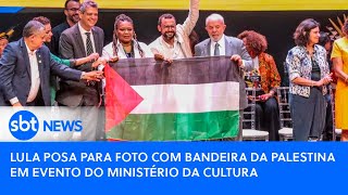 Lula posa para foto com bandeira da Palestina em evento do Ministério da Cultura [upl. by Sacks]