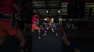 Sitthichai pad work round with coach kongjak Fight news soonmuaythai onechampionshipkickboxing [upl. by Erhart]