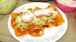 Enchiladas Rojas de Lomo de PuercoRed Enchiladas [upl. by Llenal702]