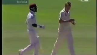 BRETT LEE VS BRIAN LARA [upl. by Artinek800]