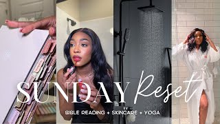 SUNDAY RESET VLOG  SOINS DE VISAGE  LIRE LA BIBLE ET MEDITÉ  YOGA [upl. by Lotson]