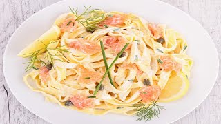 Recette  Tagliatelles au saumon frais [upl. by Anelram564]