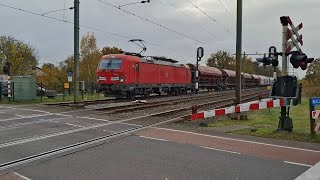 20241113 1450 uur Spoorwegovergang Wolweg Stroe DB Vectron 193303 [upl. by Ronile]