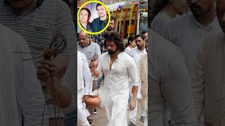 Himesh Reshammiya Gets Emotional at His Father FuneraI [upl. by Joanna]