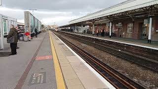 train arrives at Taunton railway station this afternoon23223 [upl. by Jocelin889]