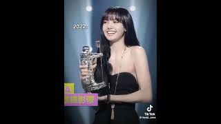 Lisa vmas 2022 [upl. by Straus602]