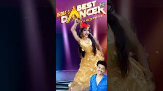 हवा हवाई कहते हैं मुझको 🙋‍♀️ Hawa Hawai Tribute Sridevi Mam 🌺🌹song shorts dance indianidol2024 [upl. by Maggee477]