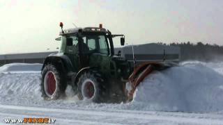 Fendt 815 Vario at Airport with Hauer SRS 3 Snow Plow HD Video 720p [upl. by Arreic963]