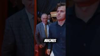 Garry Kasparov Eski Öğrencisi Magnus Carlsen’i KAPIDA KARŞILADI [upl. by Erdnuaed986]