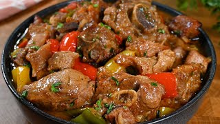 طاجن اللحم بالبصل المحمر والفلفل طبخة مميزة جربوها😋 Meat tajine with caramelized onions and peppers [upl. by Orlan]