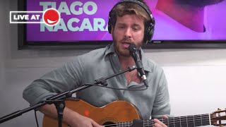 Rádio Comercial  Tiago Nacarato canta quotMatrizquot nas Manhãs da Comercial [upl. by Margarita]