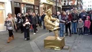 A New Video Street artist at London Covent Garden a must see [upl. by Ahsienod]