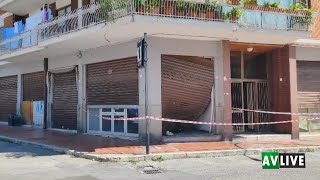 Avellino auto sfonda la saracinesca di un bar tabacchi sfiorata la tragedia [upl. by Deenya79]