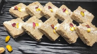 til aur nariyal ki barfi ki recipe  तील और नारियल की बर्फी की विधि [upl. by Ettennad]