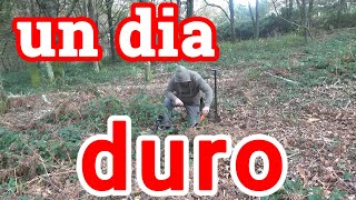 DETECCIÓN DE METALES EN TIERRAS SALVAJES metaldetecting aldeasabandonadas [upl. by Ecirbaf]