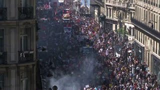 quotFête à Macronquot des milliers manifestants à Paris [upl. by Joashus]