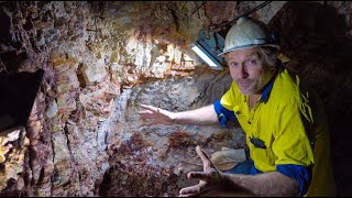 One Of The Rarest Finds In Opal Mining History ‘The Nest’ A Plate Of Three Opal Pineapples [upl. by Aniara]