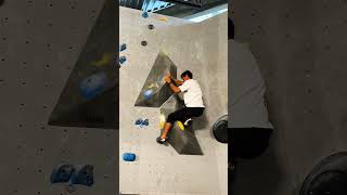 Tiptoe your way up climbing bouldering [upl. by Anneres]