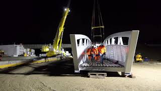 Pose de la passerelle piétonne et cyclable audessus de lA4 [upl. by Atinad]