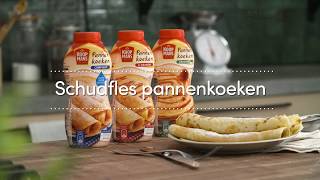 Koopmans Pannenkoeken bakken met een schudfles [upl. by Yahska]