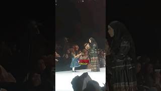 MOMEN LUCU AMEENA MINTA MIC YG SEDANG DIPAKAI LESTI KEJORA NYANYI [upl. by Josselyn897]