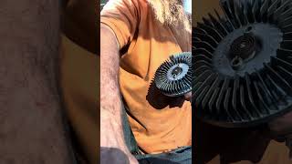 Failed fan clutch chevy mechanic sbc [upl. by Dewitt]