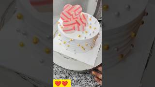 Vanilla cake heart ❤️ design cake cakedecorating cakerecipe [upl. by Morris]