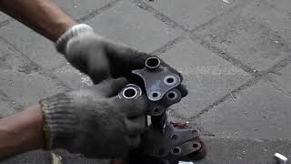 Cara Pasang Bearing Mounting engine bracket Mio sporty [upl. by Alcott]