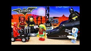 Lego Batman with Flash Taking the Bat Shuttle to Rescue Superman [upl. by Homer]