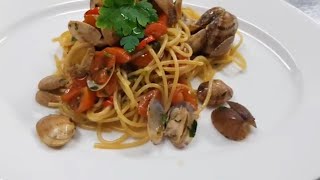 Spaghetti alle Vongole pomodorini  spaghetti with clams and chery tomato by italian chef [upl. by Peedsaj861]