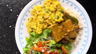 Navarathiri Colorful Vegetarian Lunch with Green Banana Spicy Gravy Moonbeams Dal Curry and Salad [upl. by Julita]