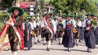 Bezirksmusikfest in Toblach 2017  Festumzug [upl. by Ynnhoj744]