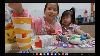 JESS JESS REVIEW MAINAN McD SINGKAWANG DAN MAKANANNYA [upl. by Seuqram]