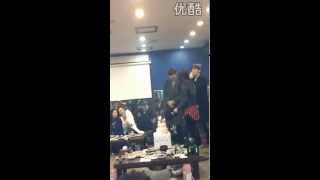 The Heirs Wrap Up Party  Lee MinHo amp Park ShinHye Hugging Event [upl. by Nnylatsirk]