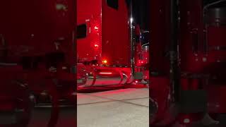 Freightliner classic xl Polish up freightliner chrome chickenlights red airridesuspension [upl. by Ys]