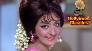 Sharm Aati Hai Magar  Padosan  Lata Mangeshkar Hits  R D Burman Hit Songs [upl. by Nylia91]