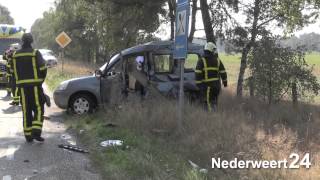 Ongeval tussen auto en vrachtwagen op de Eindhovenseweg Weert [upl. by Cotter]