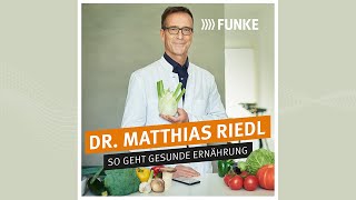 ErnährungsDoc Matthias Riedl Warum Nüsse wie Medikamente wirken [upl. by Aseuqram937]