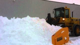 SSTA  Pelle extensible avant loader 1017  SSTA  Front extensible snow plow 1017 for loader [upl. by Bobker]