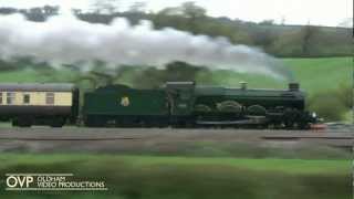 A GWR Castle at speed  5043 Earl of Mount Edgcumbe racing alongside the M5 [upl. by Ruscher]