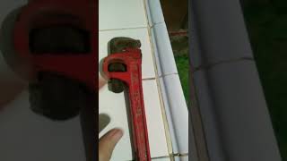 This is pipe wrench Easy to use [upl. by Nylsirk]