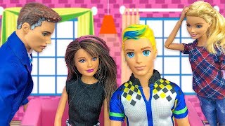 Barbie ve Ailesi Bölüm 172  Çocuklar Ayrı Eve Çıkmak İstiyor  Çizgi film tadında evcilik oyunları [upl. by Leelaj]